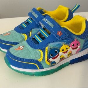 Baby Shark Kids Sneakers - Light Up